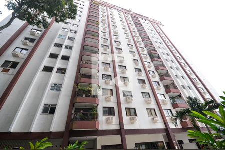 Apartamento para alugar com 95m², 2 quartos e 1 vagaFachada do bloco