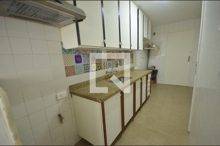 Apartamento para alugar com 95m², 2 quartos e 1 vagaCozinha