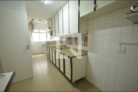 Apartamento para alugar com 95m², 2 quartos e 1 vagaCozinha