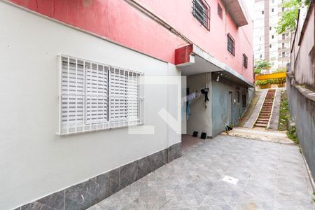 Casa para alugar com 60m², 1 quarto e 1 vagaQuintal