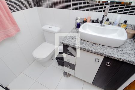 Apartamento à venda com 72m², 3 quartos e 1 vaga Apartamento à venda com 72m², 3 quartos e 1 vagaBanheiro