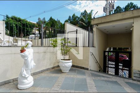 Apartamento à venda com 72m², 3 quartos e 1 vaga Apartamento à venda com 72m², 3 quartos e 1 vagaEntrada Social