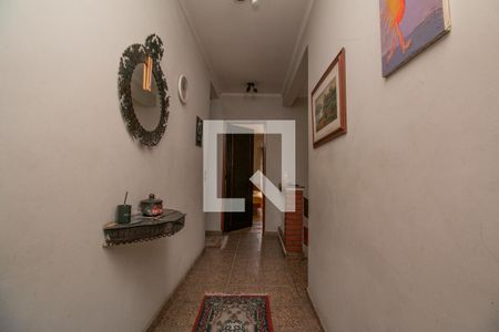 Casa à venda com 480m², 5 quartos e 8 vagasCorredor