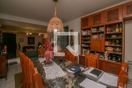 Casa à venda com 480m², 5 quartos e 8 vagasSala de Jantar