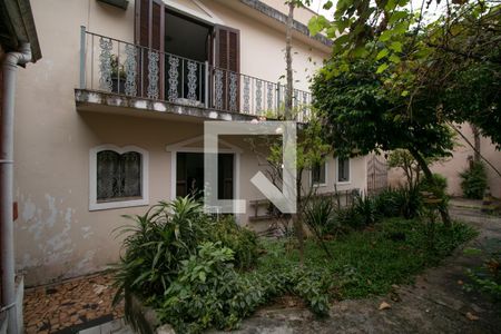 Casa à venda com 480m², 5 quartos e 8 vagasQuintal