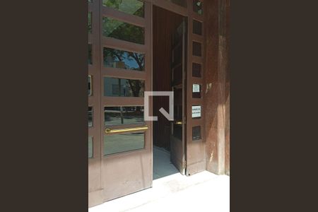 Studio à venda com 40m², 1 quarto e sem vaga Studio à venda com 40m², 1 quarto e sem vagaFachada