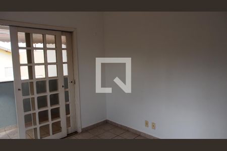 Casa à venda com 488m², 5 quartos e 8 vagasHall