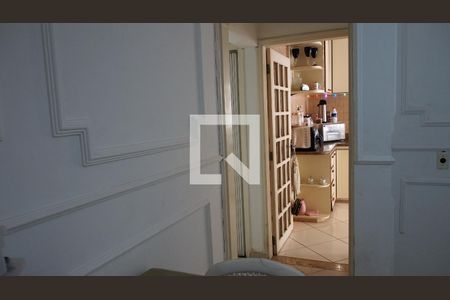 Casa à venda com 488m², 5 quartos e 8 vagasAnexo cozinha