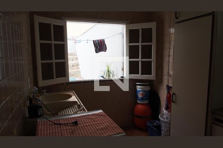 Casa à venda com 488m², 5 quartos e 8 vagasLavanderia