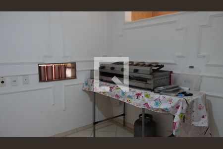 Casa à venda com 488m², 5 quartos e 8 vagasAnexo cozinha