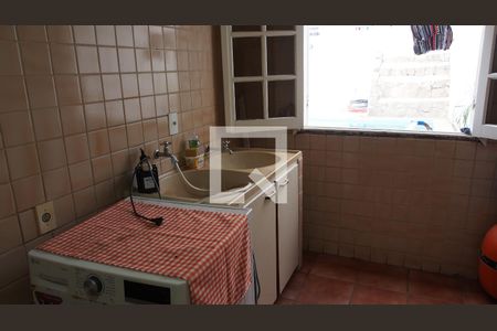 Casa à venda com 488m², 5 quartos e 8 vagasLavanderia