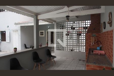 Casa à venda com 488m², 5 quartos e 8 vagasChurrasqueira