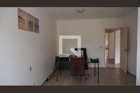 Casa à venda com 488m², 5 quartos e 8 vagasQuarto 4 - Suíte (escritorio)