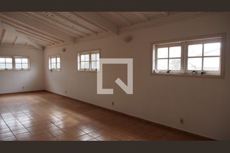 Casa à venda com 488m², 5 quartos e 8 vagasSalão de Festas