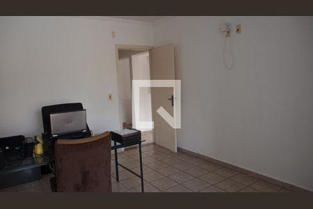 Casa à venda com 488m², 5 quartos e 8 vagasQuarto 4 - Suíte (escritorio)