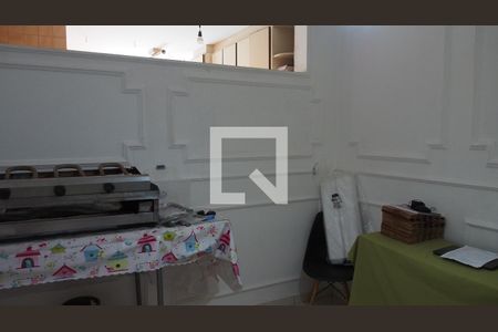 Casa à venda com 488m², 5 quartos e 8 vagasAnexo cozinha