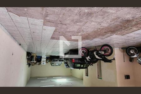 Casa à venda com 488m², 5 quartos e 8 vagas Casa à venda com 488m², 5 quartos e 8 vagasGaragem