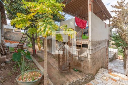 Casa à venda com 540m², 2 quartos e 5 vagasCorredor lateral