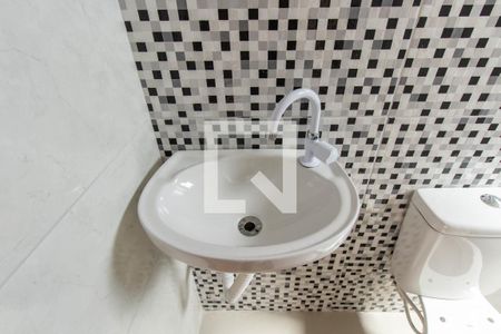 Casa de condomínio para alugar com 75m², 2 quartos e 1 vaga Casa de condomínio para alugar com 75m², 2 quartos e 1 vagaBanheiro do Quarto 1