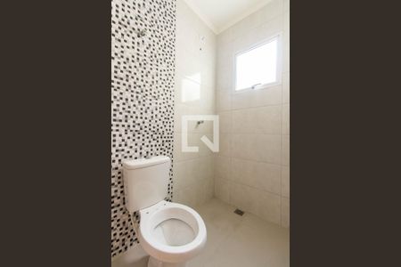 Casa de condomínio para alugar com 75m², 2 quartos e 1 vaga Casa de condomínio para alugar com 75m², 2 quartos e 1 vagaBanheiro do Quarto 2