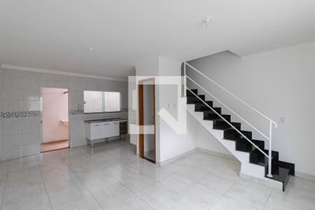 Sala e Cozinha de casa para alugar com 2 quartos, 75m² em Itaquera, São Paulo