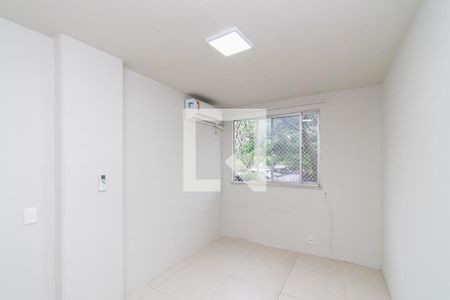 Quarto 1 de apartamento para alugar com 2 quartos, 52m² em Cordovil, Rio de Janeiro