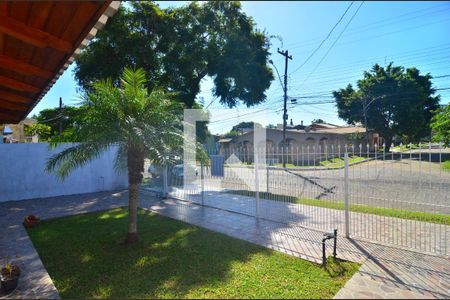 Casa à venda com 95m², 2 quartos e 2 vagasPátio