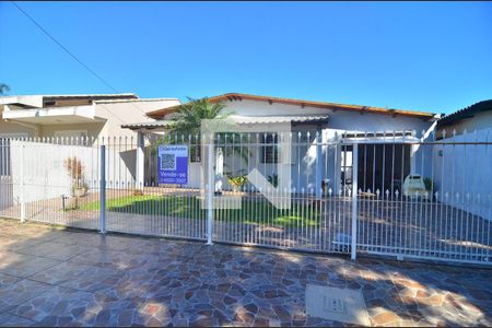 Casa à venda com 95m², 2 quartos e 2 vagasFachada