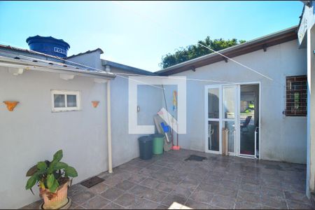 Casa à venda com 95m², 2 quartos e 2 vagasPátio