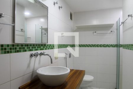 Apartamento à venda com 107m², 3 quartos e 1 vaga Apartamento à venda com 107m², 3 quartos e 1 vagaBanheiro Social