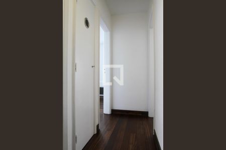 Apartamento à venda com 107m², 3 quartos e 1 vaga Apartamento à venda com 107m², 3 quartos e 1 vagaCorredor
