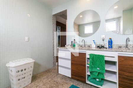 Apartamento para alugar com 112m², 2 quartos e 2 vagasSuíte 1 - Banheiro