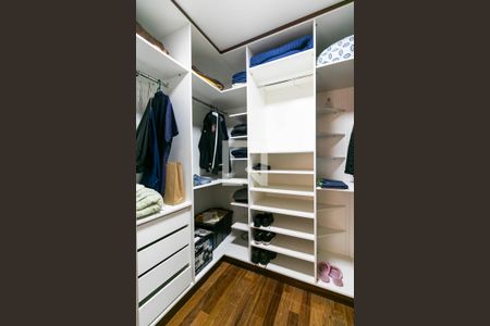Apartamento para alugar com 112m², 2 quartos e 2 vagasSuíte 1 - Closet