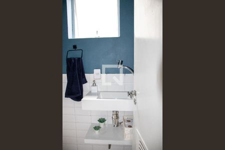 Casa à venda com 195m², 3 quartos e 2 vagasBanheiro de Serviço