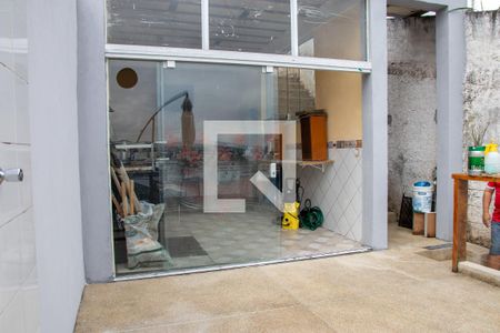 Casa à venda com 195m², 3 quartos e 2 vagasQuintal