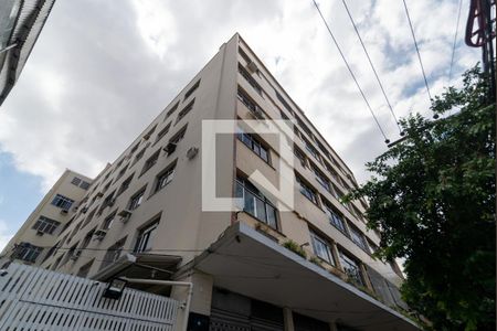 Apartamento à venda com 60m², 2 quartos e sem vagaFachada