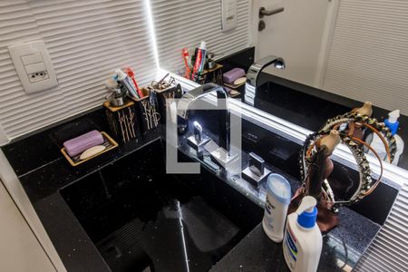 Apartamento para alugar com 69m², 2 quartos e 1 vagaDetalhe do Banheiro da Suite