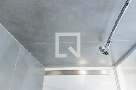 Apartamento para alugar com 69m², 2 quartos e 1 vagaDetalhe banheiro