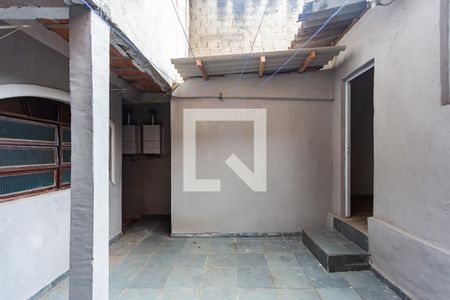Casa para alugar com 26m², 1 quarto e sem vaga