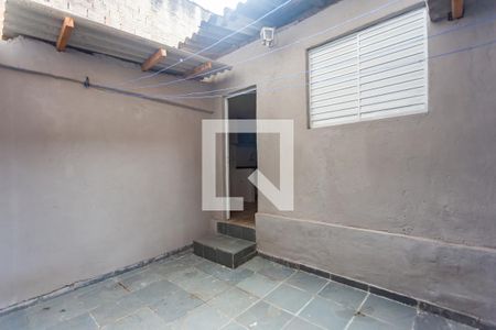 Casa para alugar com 26m², 1 quarto e sem vaga