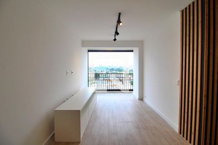 Sala de apartamento para alugar com 3 quartos, 75m² em Vila Floresta, Santo André