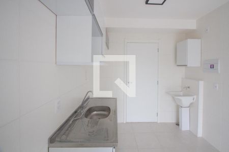 Cozinha de apartamento para alugar com 1 quarto, 28m² em Vila das Belezas, São Paulo
