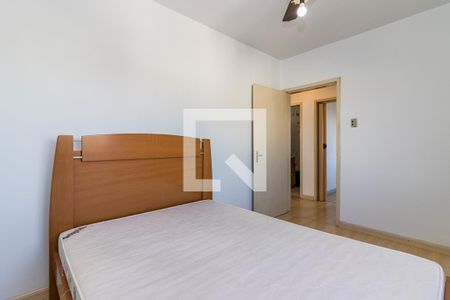 Dormitório 2 de apartamento à venda com 2 quartos, 60m² em Santo Antônio, Porto Alegre
