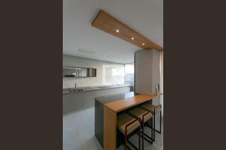 Apartamento para alugar com 135m², 3 quartos e 2 vagasCozinha