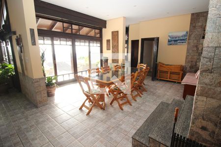 Casa de condomínio à venda com 367m², 4 quartos e 2 vagasvaranda