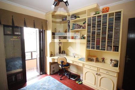 Casa de condomínio à venda com 367m², 4 quartos e 2 vagasQuarto 1