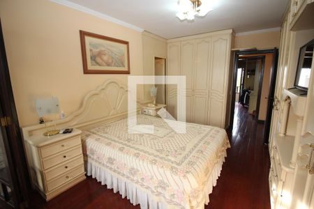 Casa de condomínio à venda com 367m², 4 quartos e 2 vagasQuarto Suíte