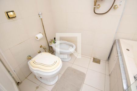 Apartamento à venda com 220m², 4 quartos e 1 vagaBanheiro do Quarto 3