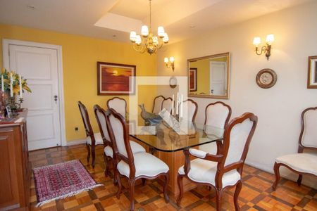 Apartamento à venda com 220m², 4 quartos e 1 vagaSala