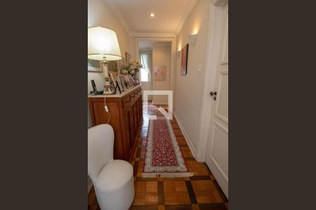 Apartamento à venda com 220m², 4 quartos e 1 vagaCorredor